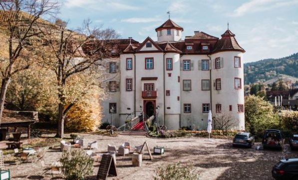 KRÜGER ROCKT! – Weingut Schloss Neuweier – Baden-Baden